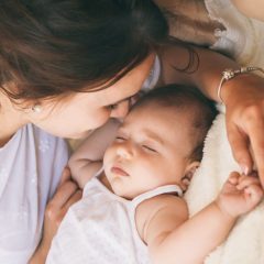 Depressione perinatale. Si rinnova la campagna di Onda “Un sorriso per le mamme”